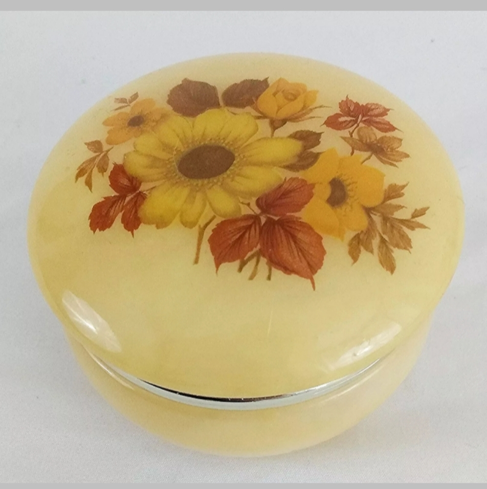 Vintage Round Yellow Alabaster Trinket Dresser Box